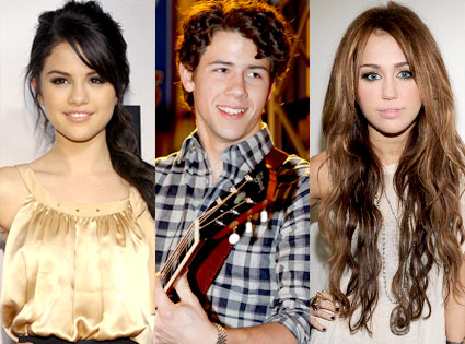 Selena Gomez, Nick Jonas, Miley Cyrus Selena Gomez, Nick Jonas, Miley Cyrus